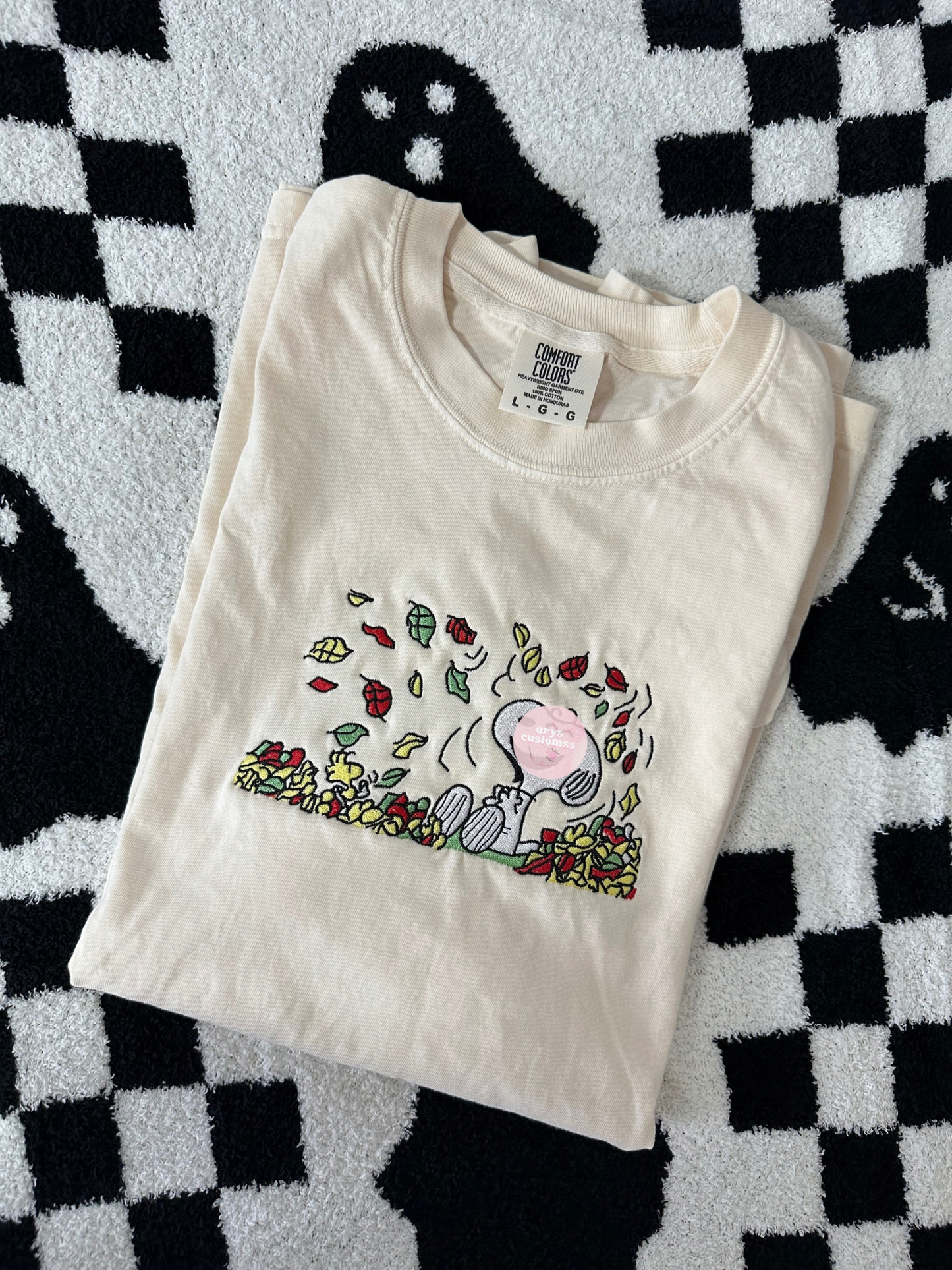 Leaf laugh tee